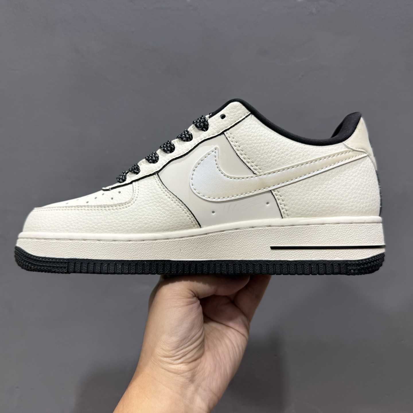 Supreme x Nike Air Force 1 ’07 Low “Sail / Black Trim” – XX3168-220 - DesignerGu