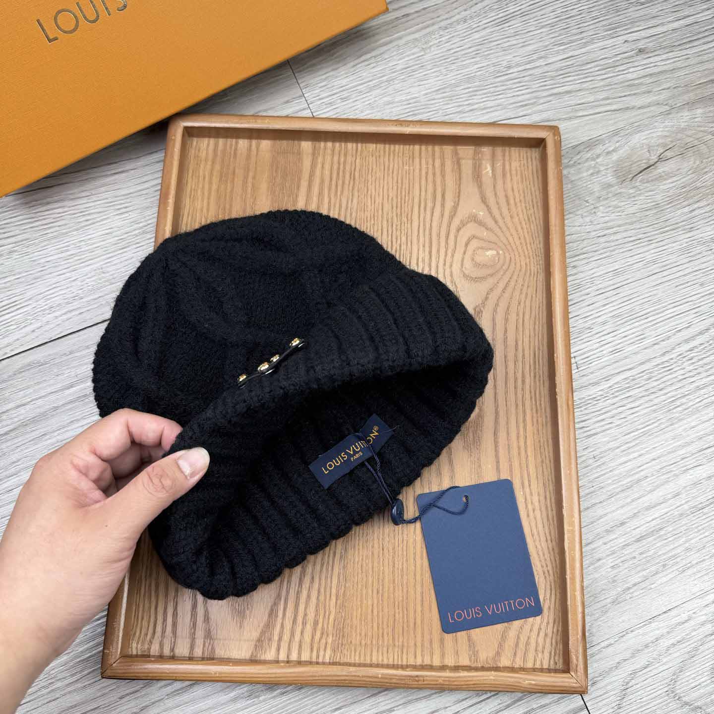 Louis Vuitton Beanie  - DesignerGu