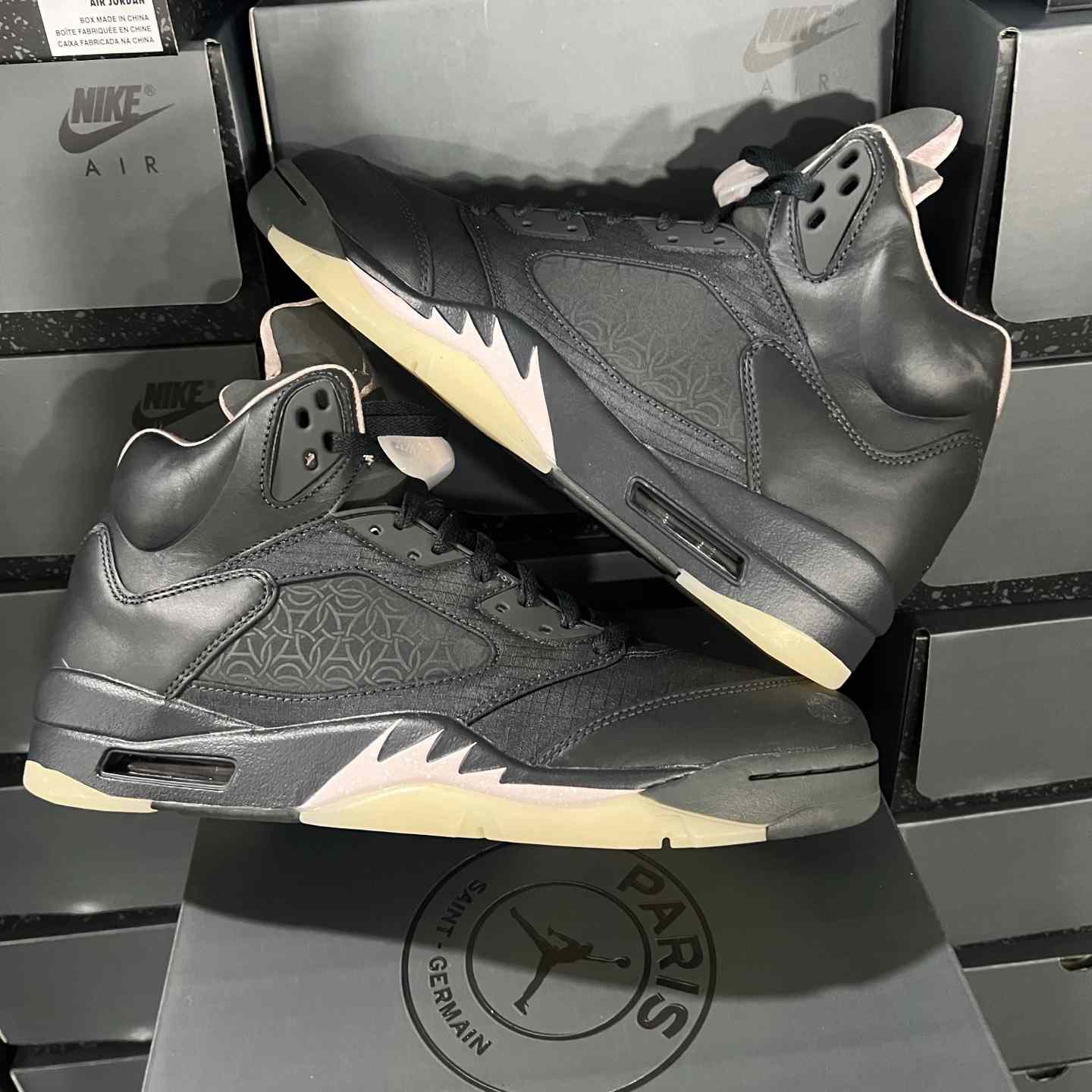 PSG x Air Jordan 5 “Off Noir” HQ3004-001  - DesignerGu