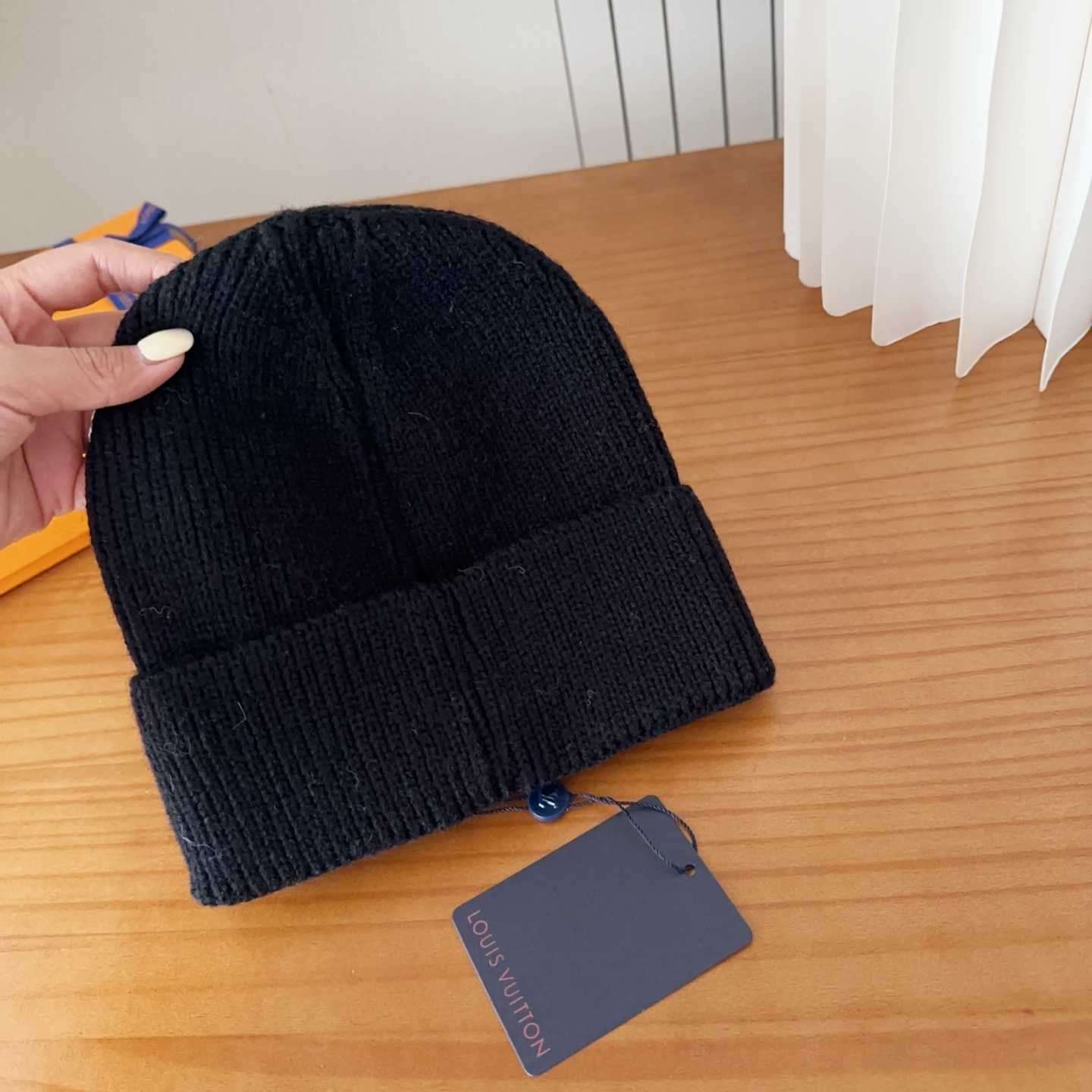 Louis Vuitton Beanie    - DesignerGu