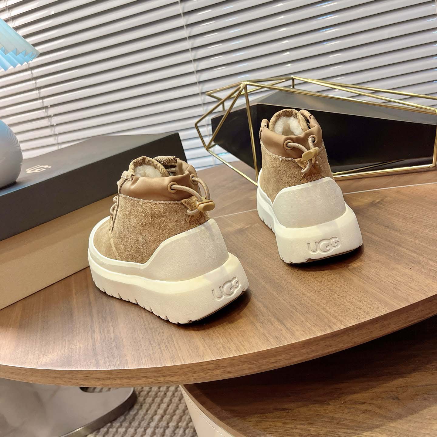 UGG Neumel Weather Hybrid Chukka - DesignerGu