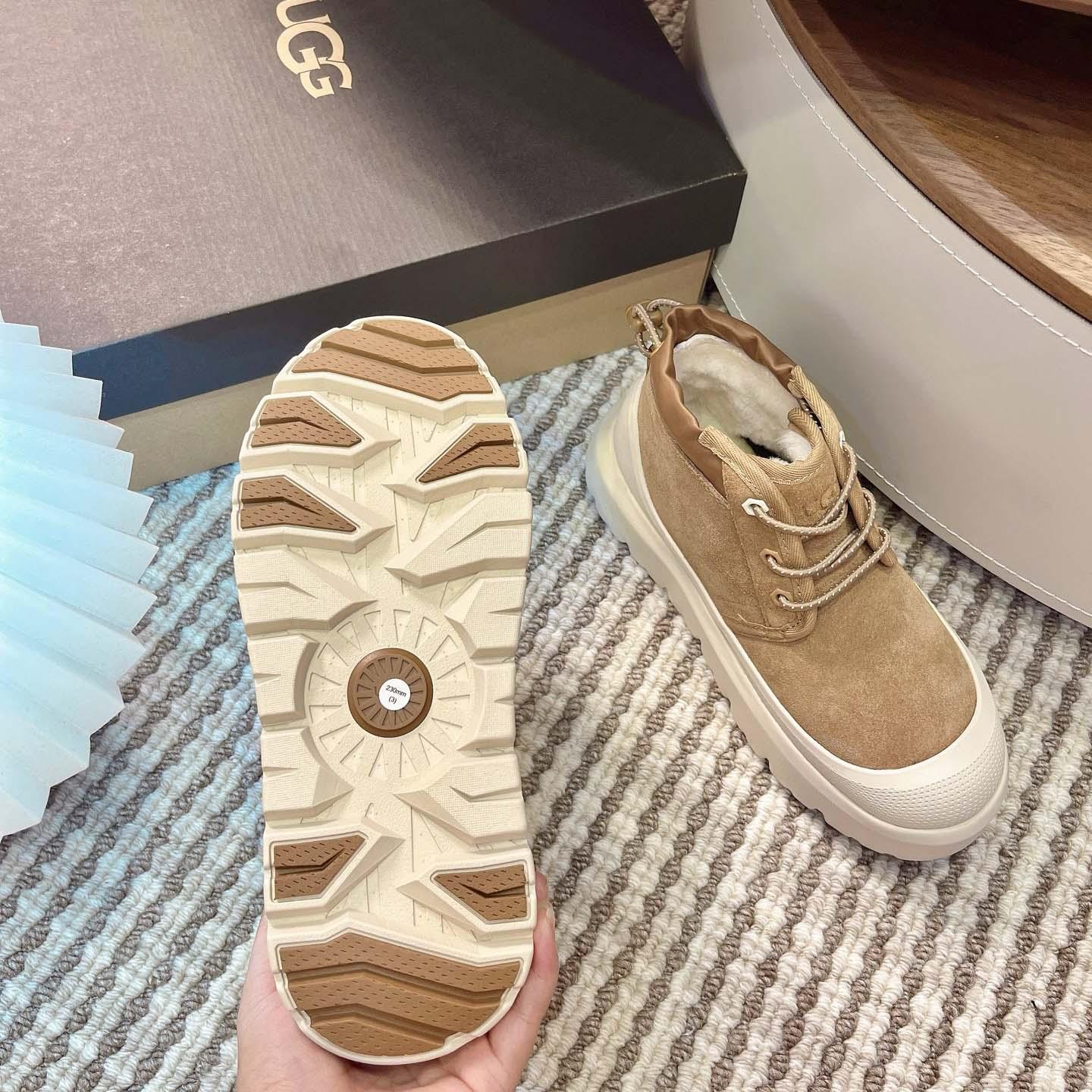 UGG Neumel Weather Hybrid Chukka - DesignerGu