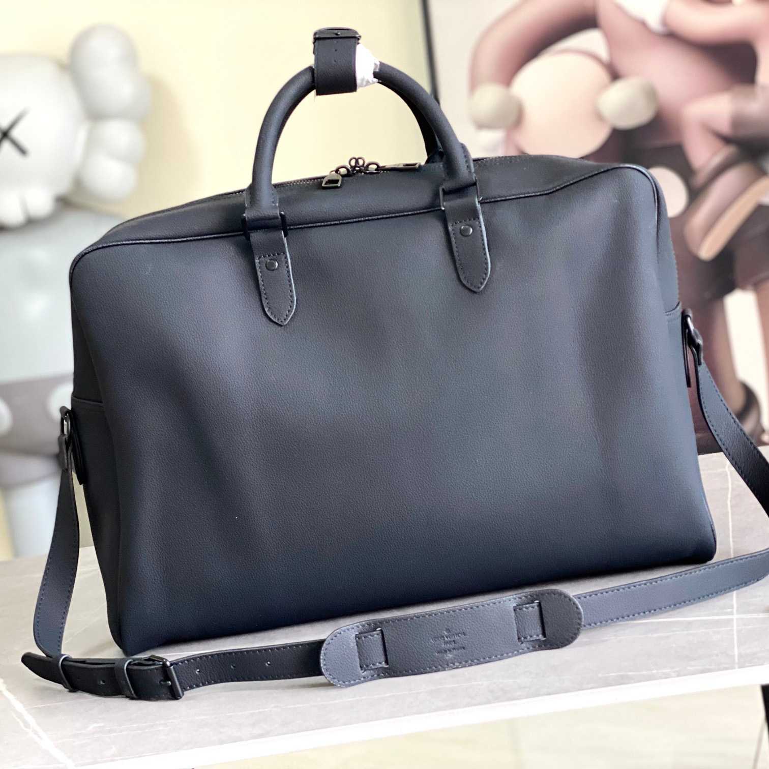 Louis Vuitton Weekender Bag   M26075 - DesignerGu