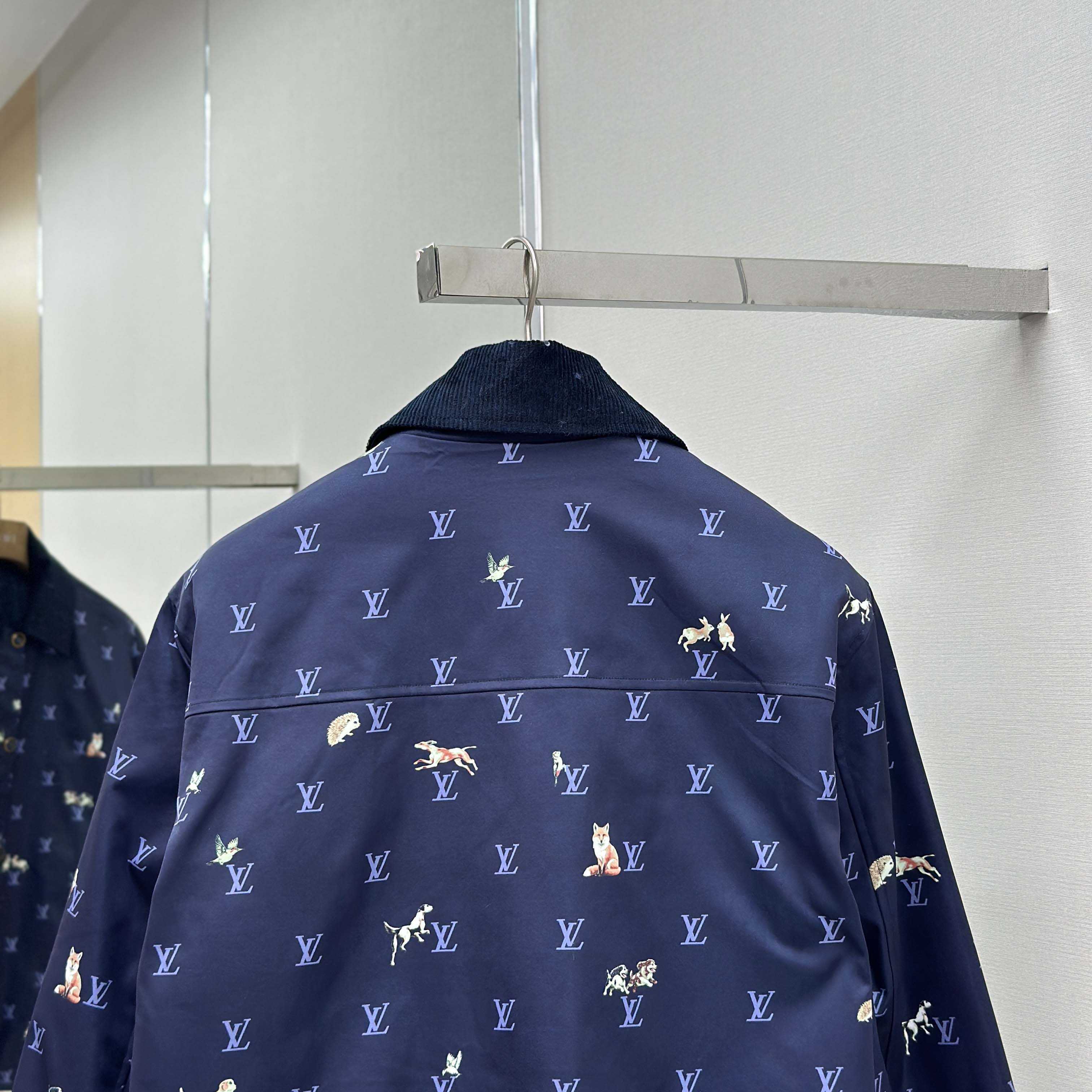 Louis Vuitton LV Blason Padded Jacket   1AJBFR - DesignerGu