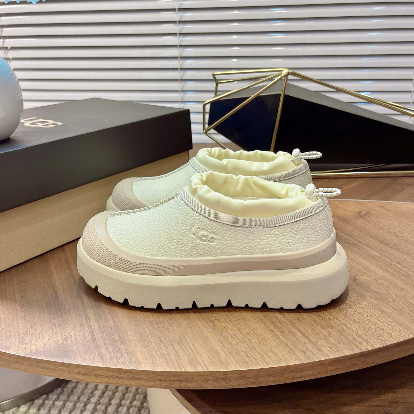 UGG Tasman Weather Hybrid Slippers - DesignerGu