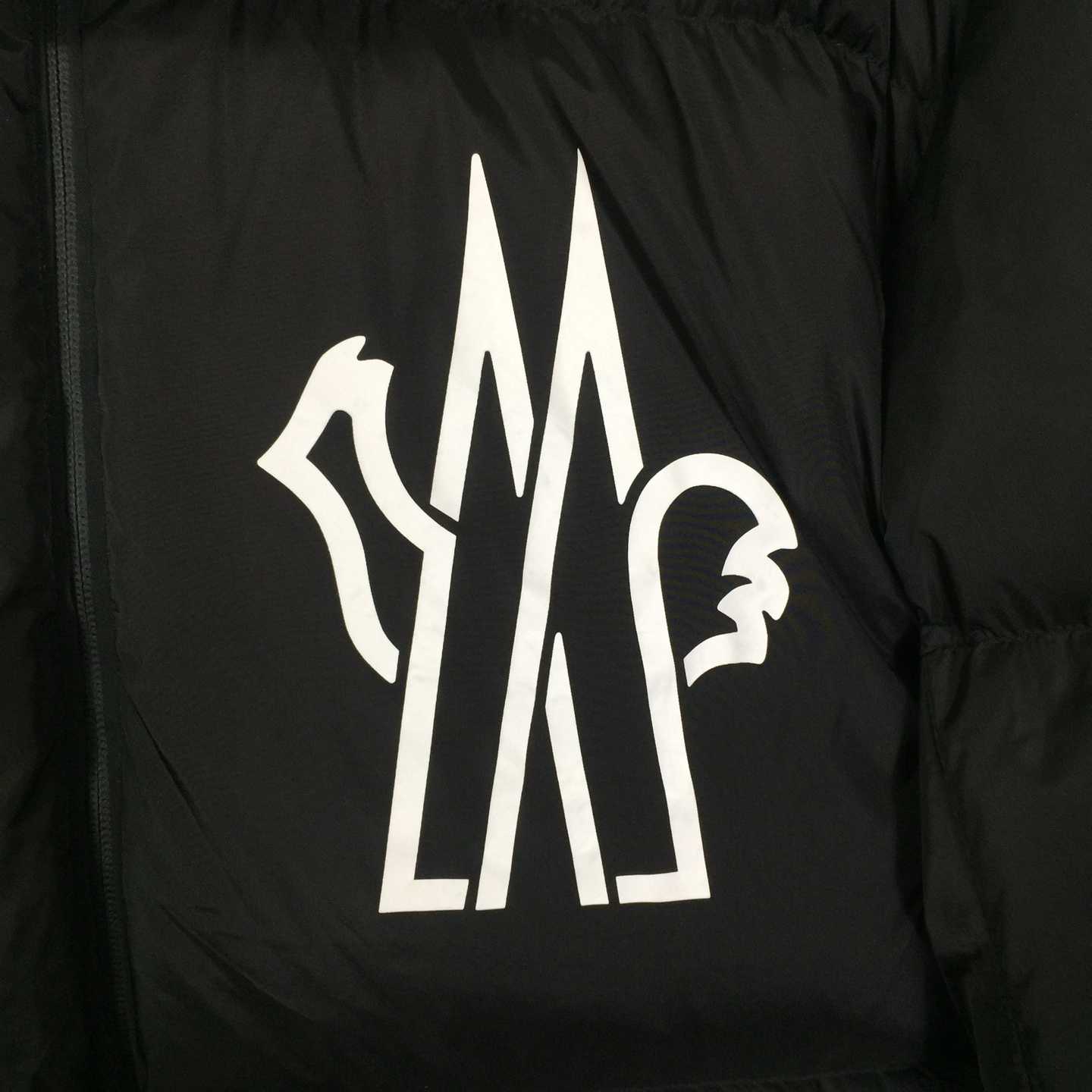 Moncler Verdons Short Down Jacket - DesignerGu