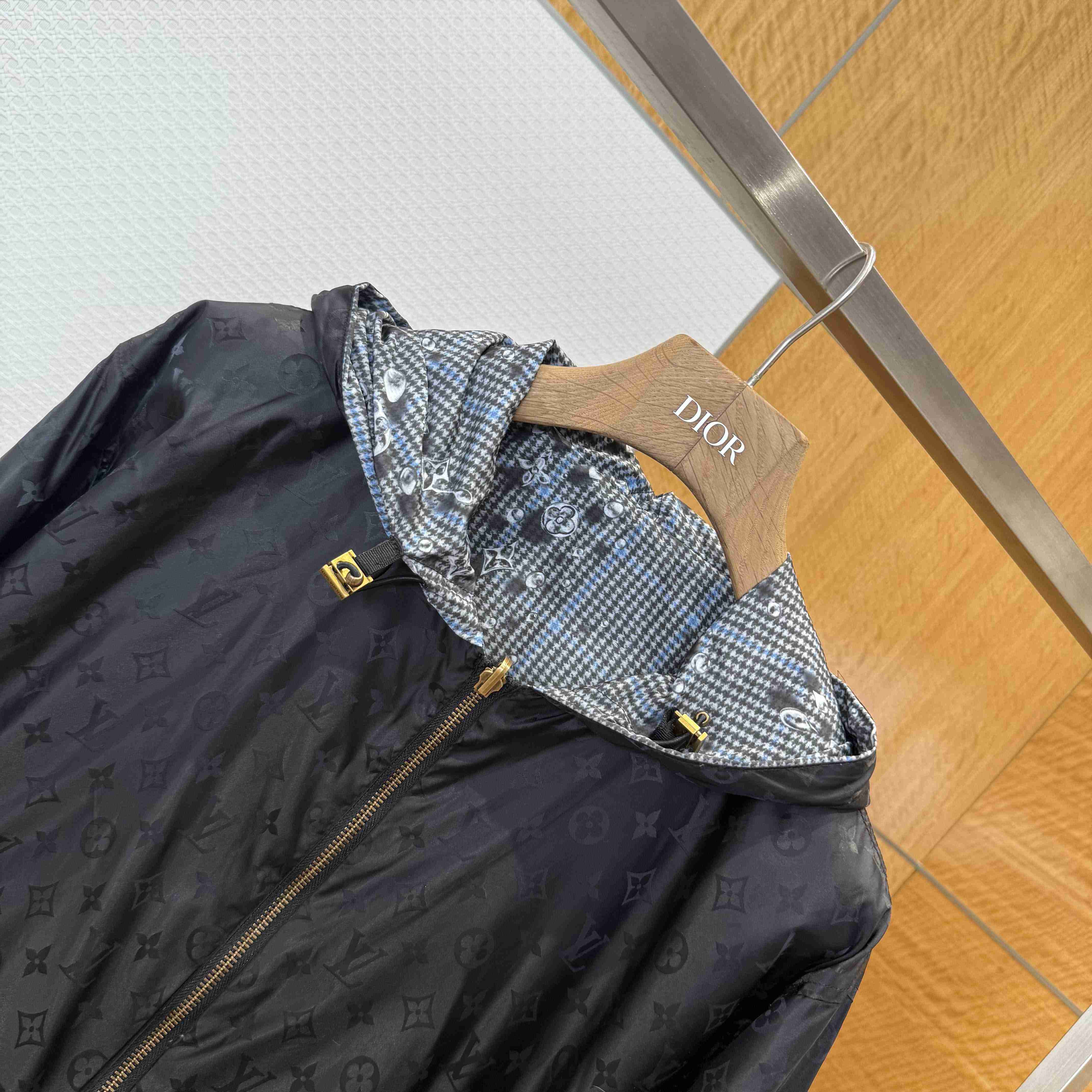 Louis Vuitton Monogram Reversible Windbreaker   1AJBF8 - DesignerGu