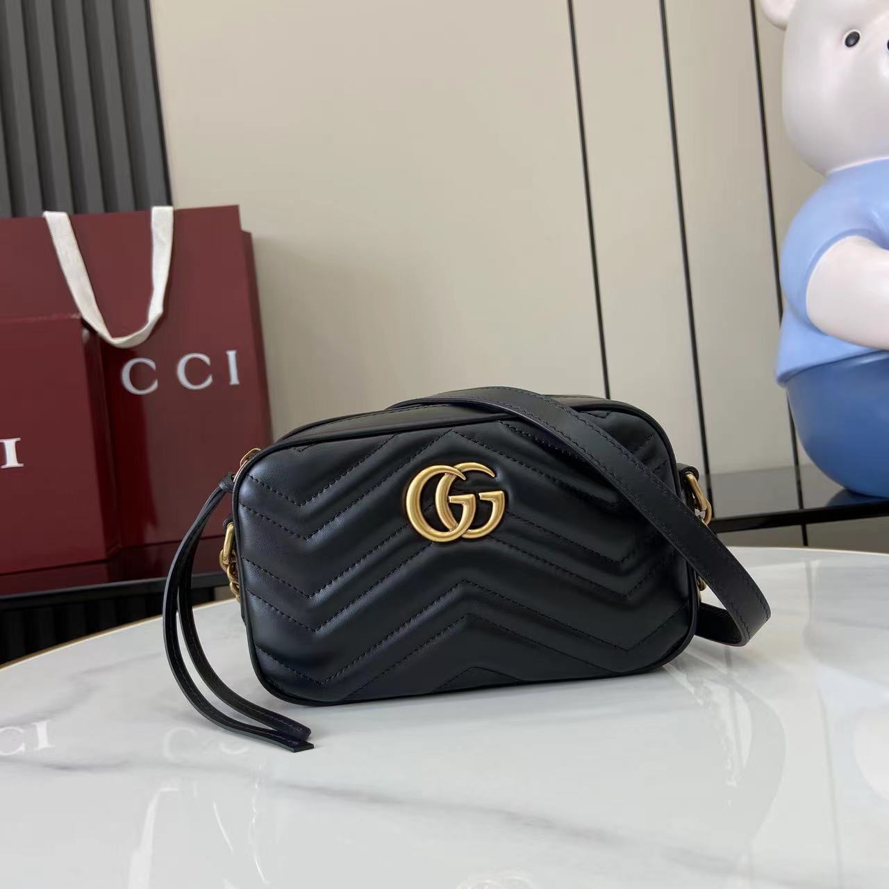 Gucci GG Marmont mini camera bag - DesignerGu