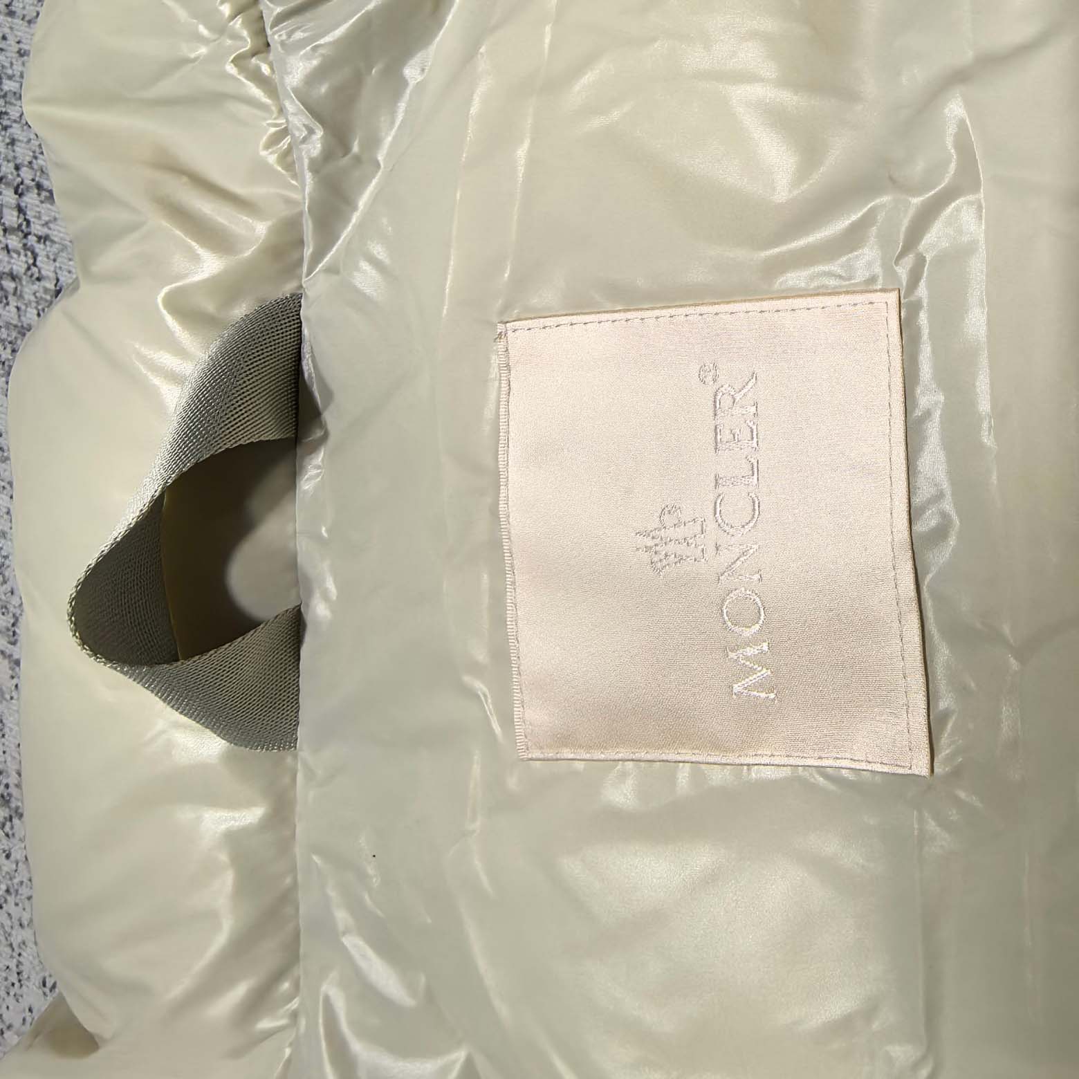 Moncler Lipsi Down Vest - DesignerGu