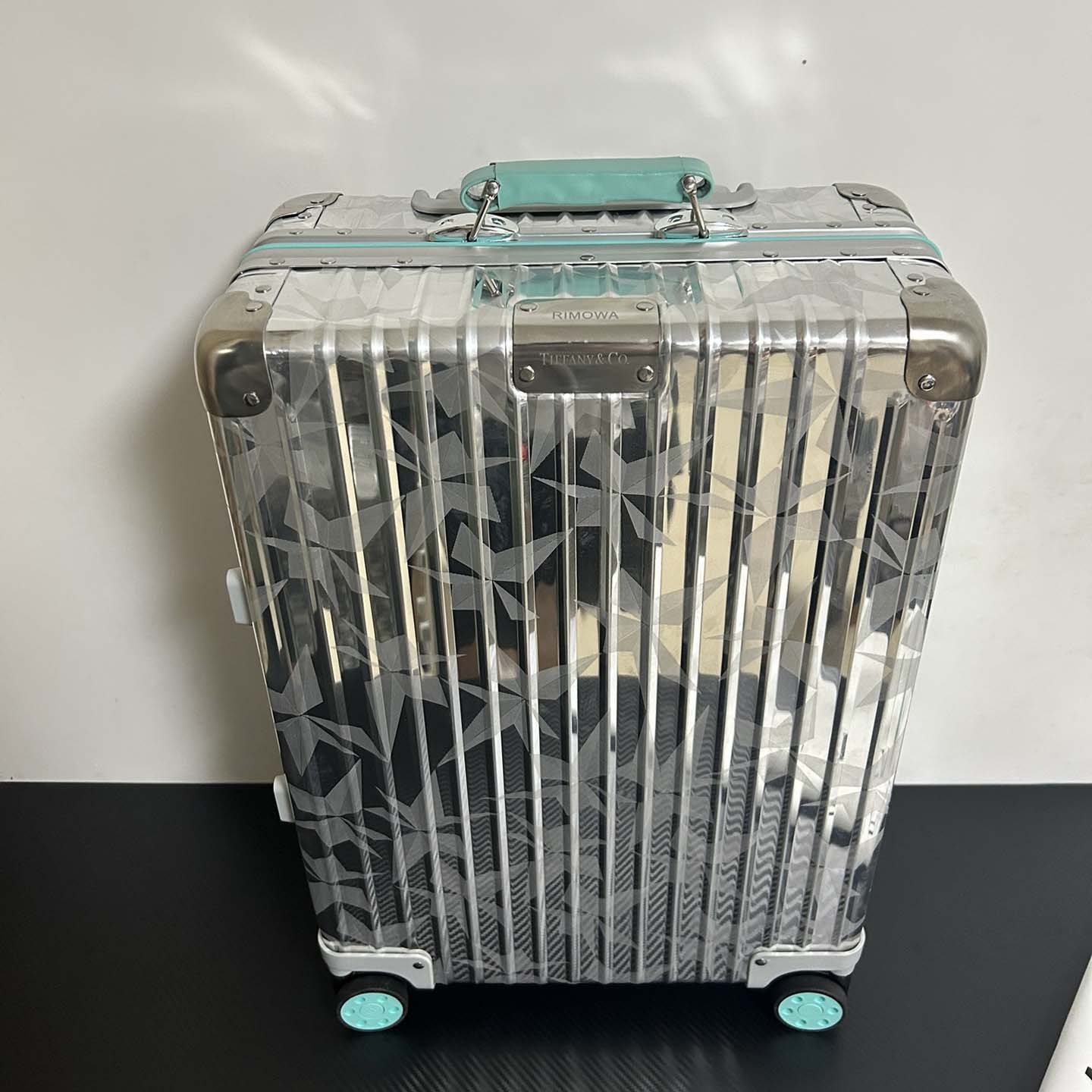 Rimowa x Tiffany&CO Luggage    - DesignerGu