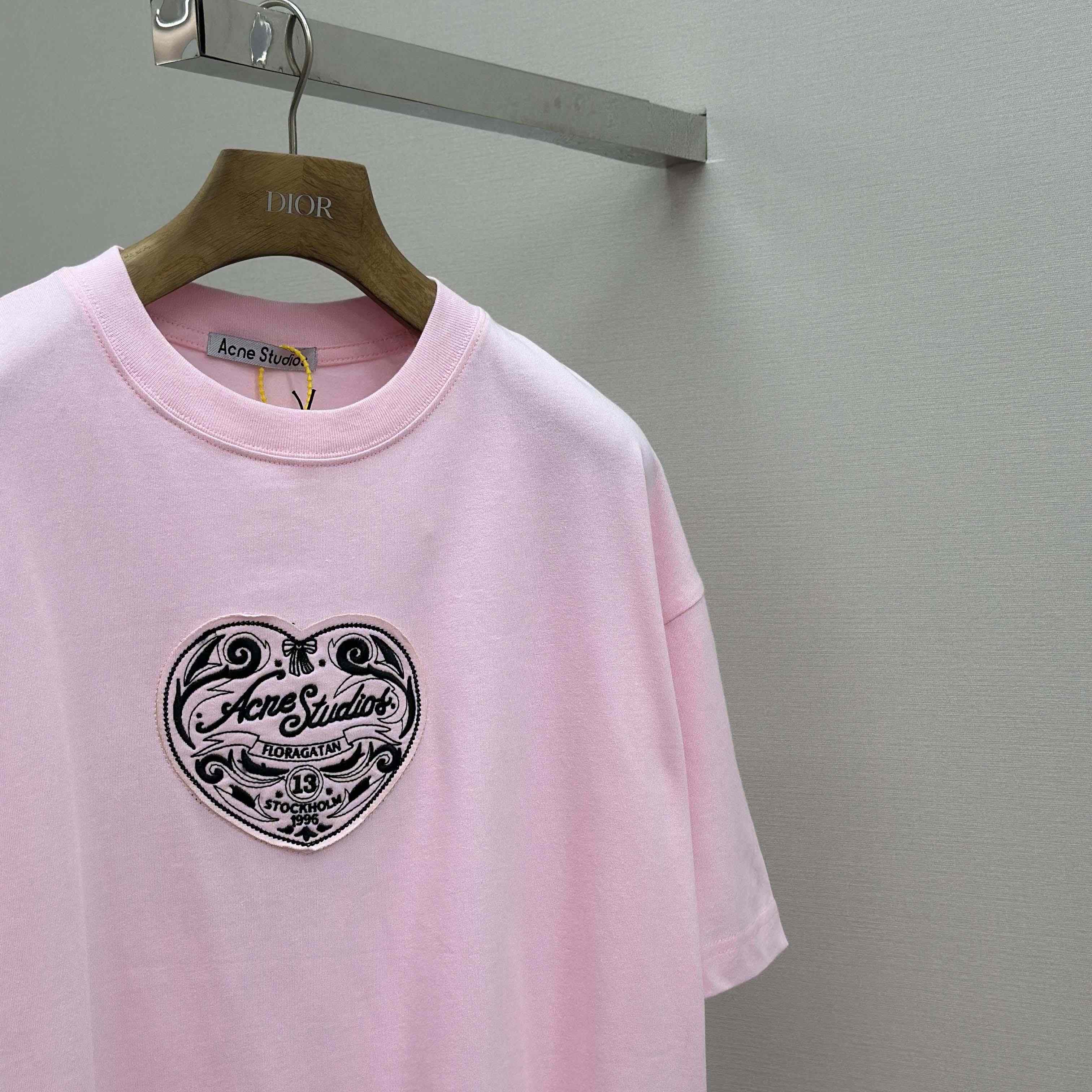 Acne Studios Logo T-shirt - Baby pink - DesignerGu