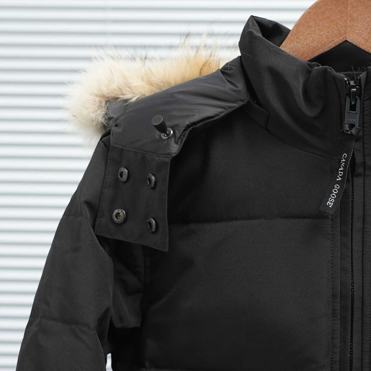 Canada Goose Chelsea Parka - DesignerGu