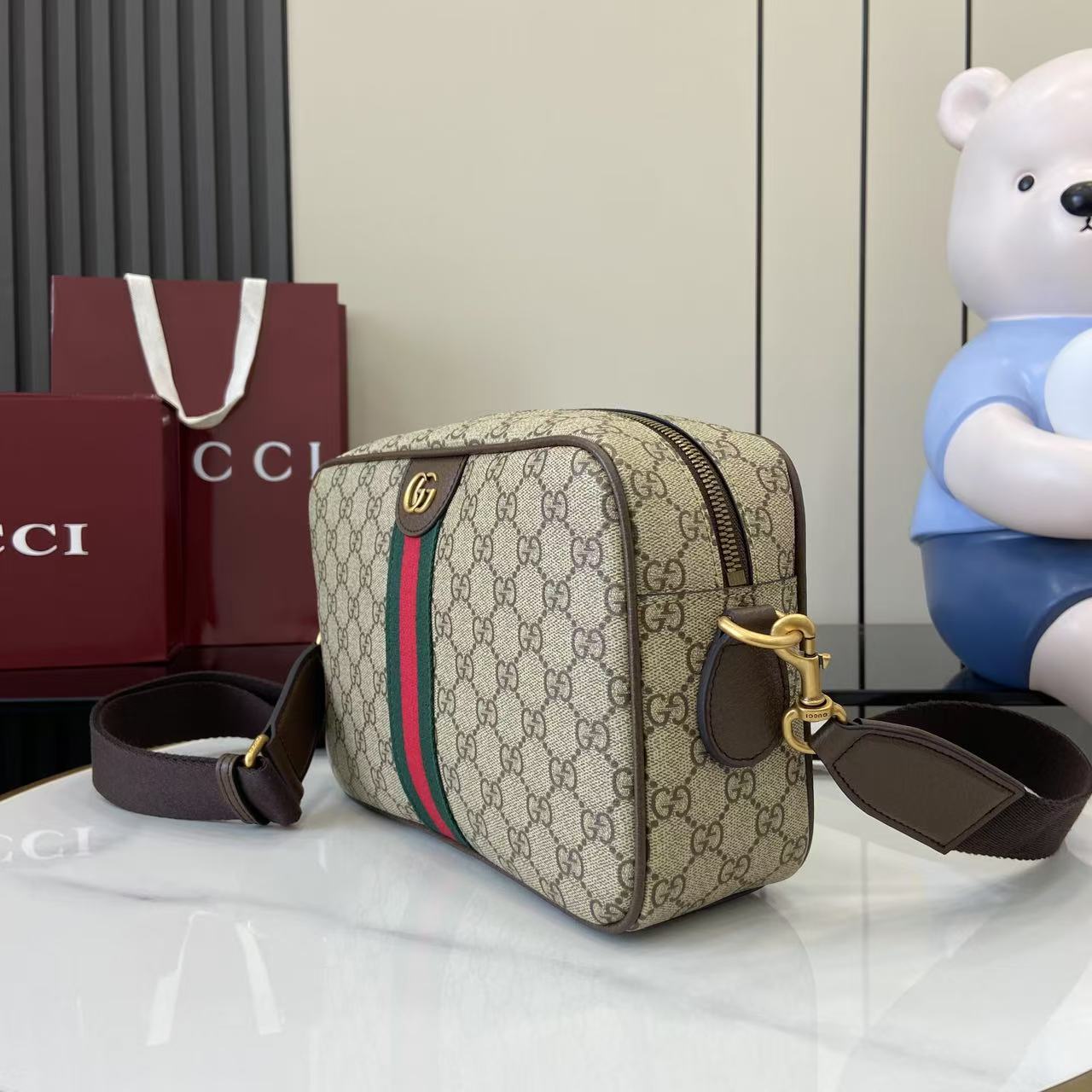 Gucci Ophidia medium crossbody bag - DesignerGu